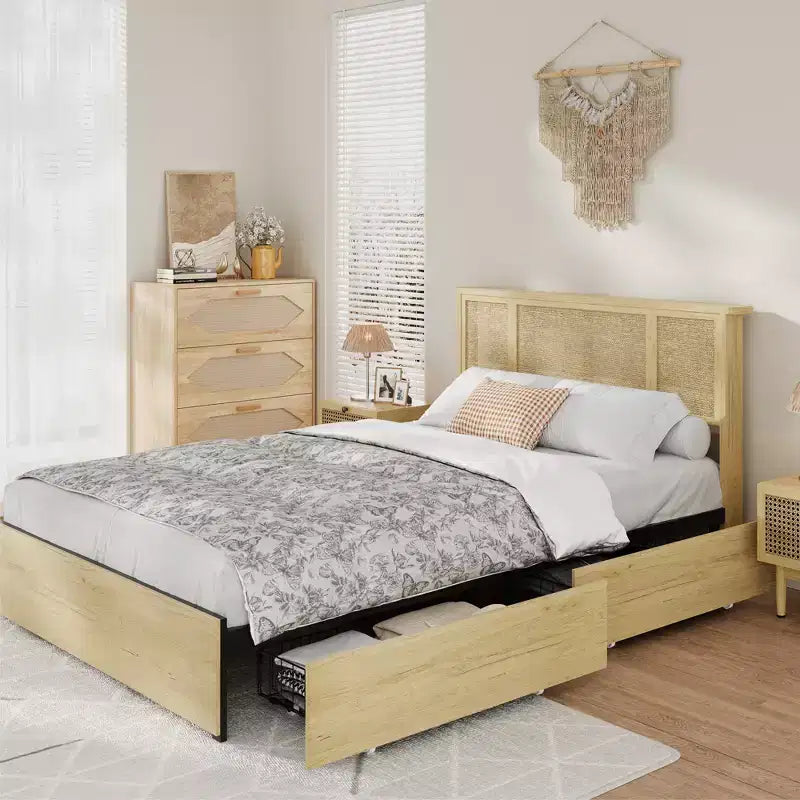 Estructura de cama con 4 cajones, cama de plataforma de metal con cabecero de ratán, láminas de madera, no necesita somier, acabado natural