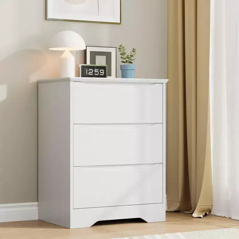 Holzkommode mit 3 Schubladen, hoher moderner Kleiderschrank mit viel Stauraum, große Kommode mit breiter Oberseite, Holzschrank zur Aufbewahrung von Kleidung